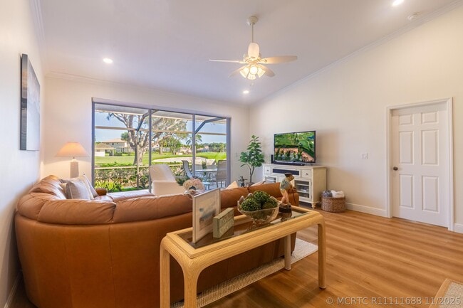 533 Prestwick Cir
