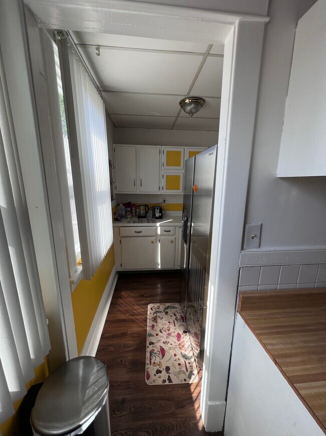 Photo - 2142 Clarence Ave