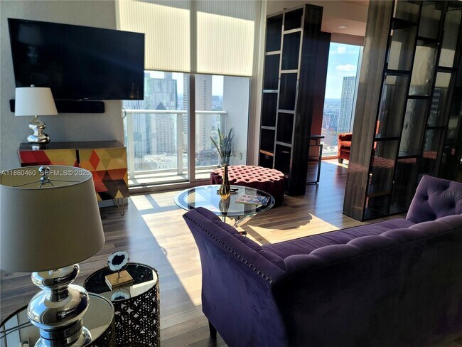 Photo - 151 SE 1st St Unidad PH11