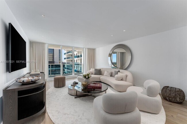 Photo - 2301 Collins Ave Unit 902
