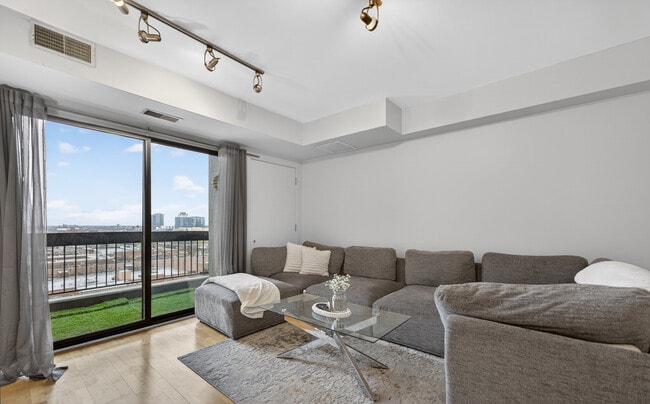 Photo - 1212 N Wells St Unit 1205