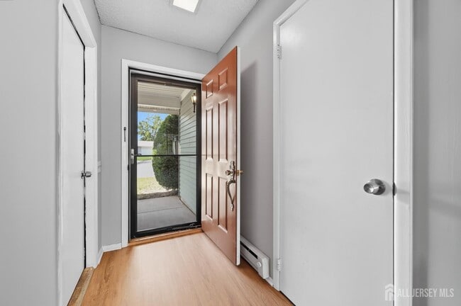 Photo - 351A Jutland Dr