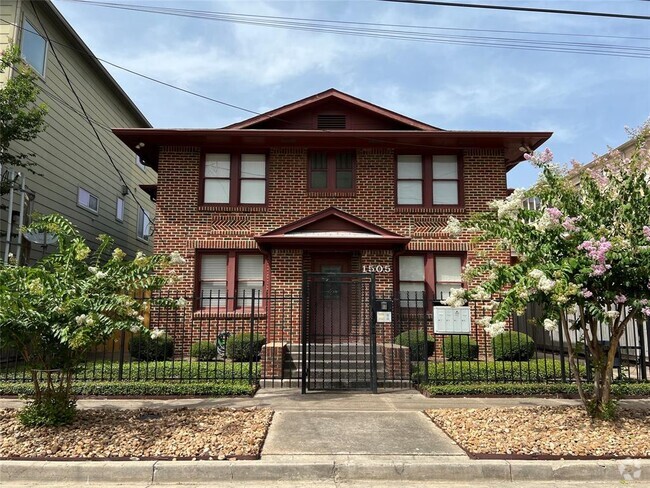 Building Photo - 1505 Rosewood St Unit D Rental