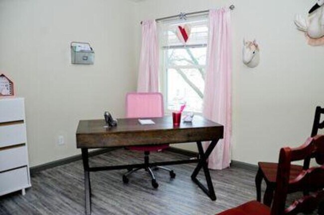 Photo - 7402 NW 10th St