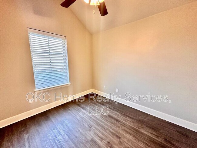 Photo - 2412 SE 92nd Terrace