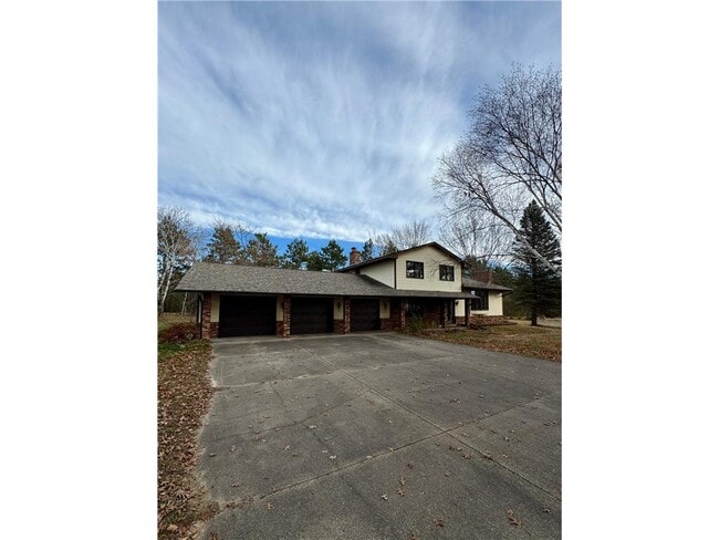 Building Photo - 3601 125th Ave NE