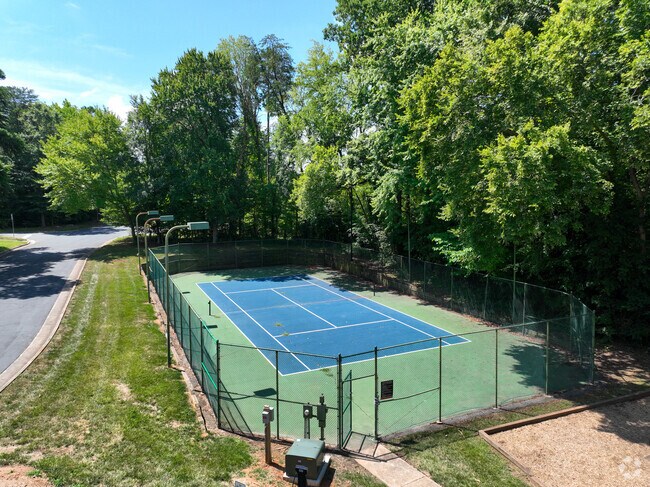 Pickleball Courts
