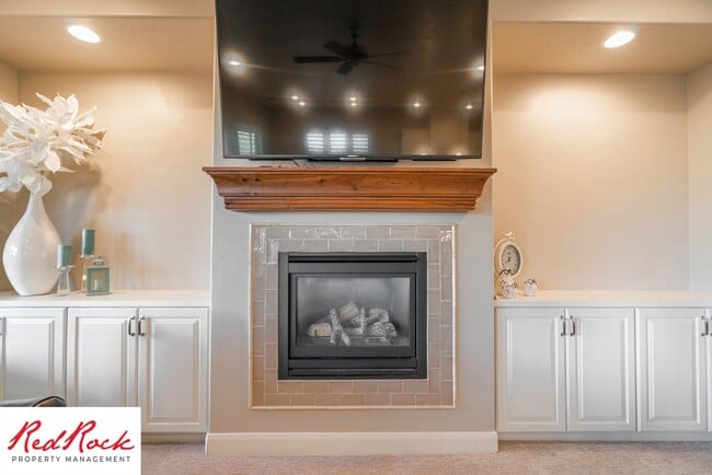 Photo - Stunning 2 Bedroom Fully Furnished Home. Community Pool & Mini Golf!