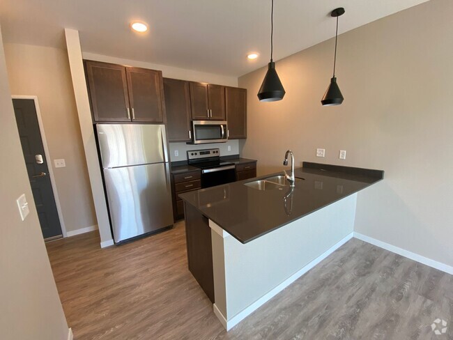 Building Photo - Brand New Apartments & Clubhouse! Unit 111