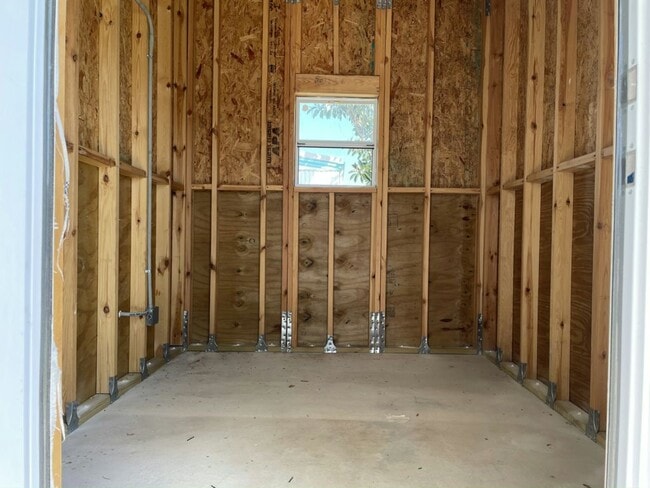 Photo - 15666 49th St N