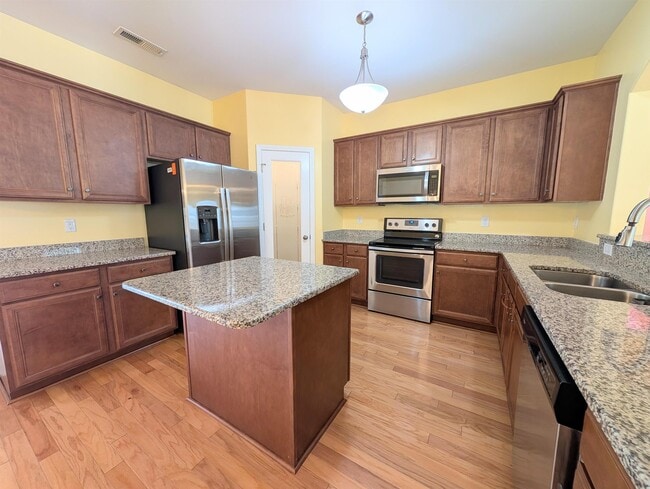 Photo - 244 Belclare Way