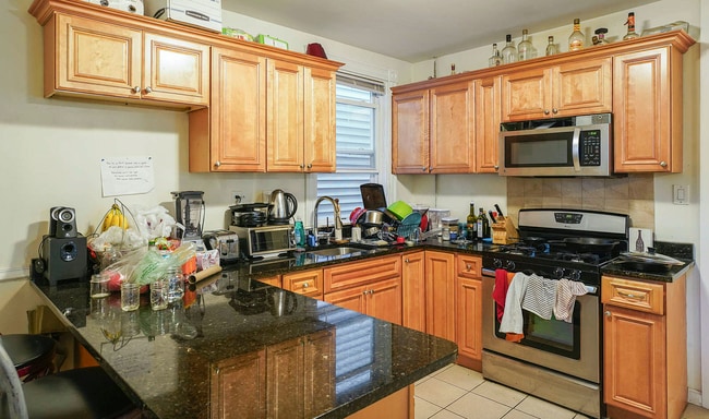 Photo - 13 Sachem St