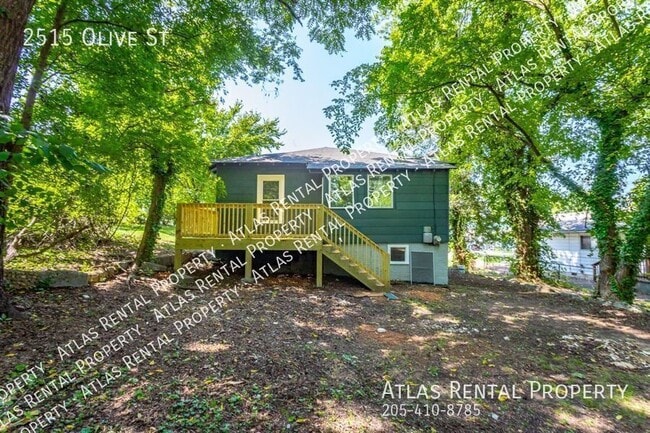 Photo - 2515 Olive St