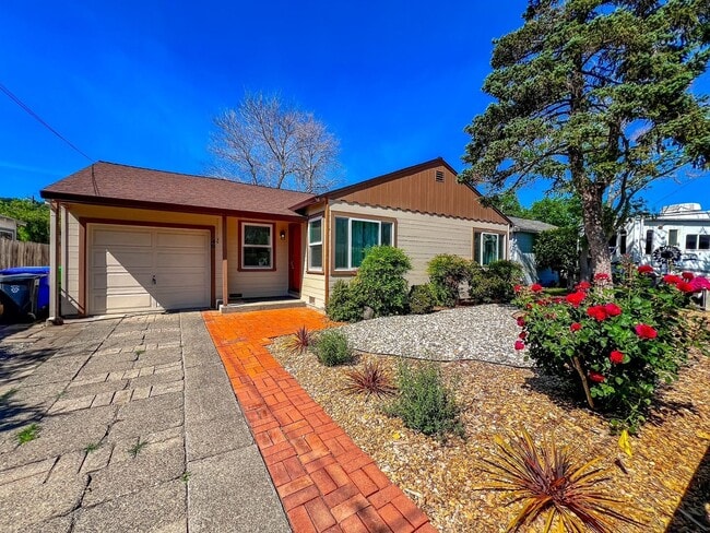 Photo - Charming Westwood Cottage in the Heart of Napa