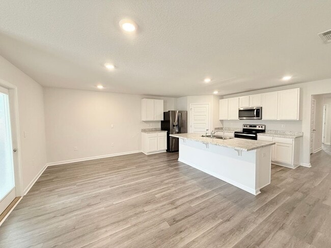 Photo - Spacious 4-Bedroom Home - Woodlands