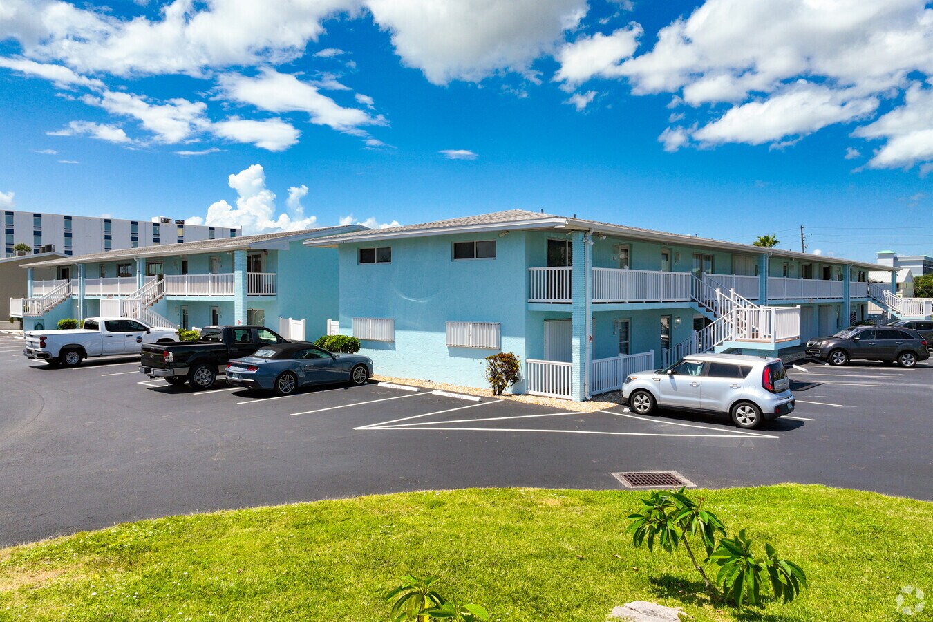 Photo - La Riviere Condominiums