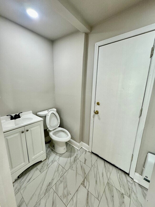 Photo - 4818 N 13th St Unidad 1