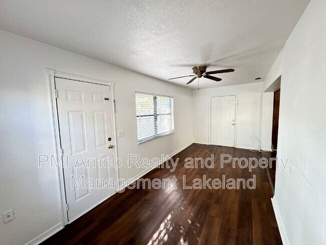 Photo - 2240 Jungle St