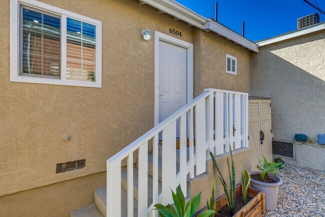 6504 W 84th Pl Unidad 6504