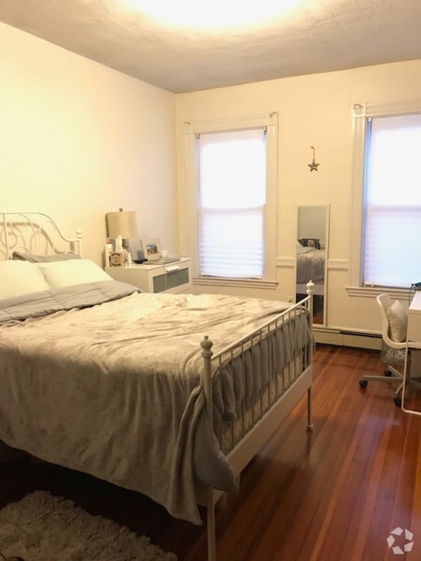 Building Photo - 77 Walnut St Unit #1 Rental