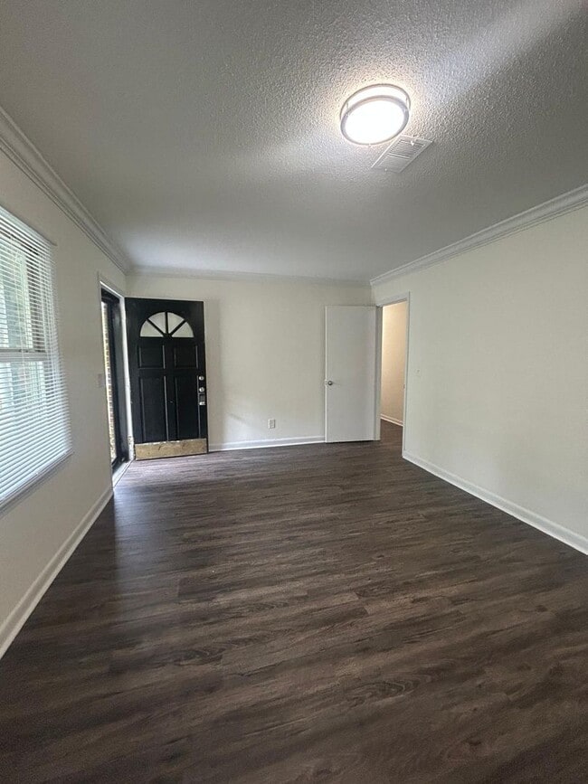 Photo - 4BR Home Minutes from Downtown & Fort Jackson