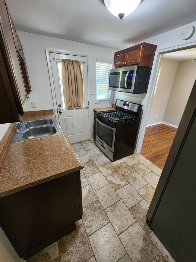 Photo - 78 Wenzell Pl