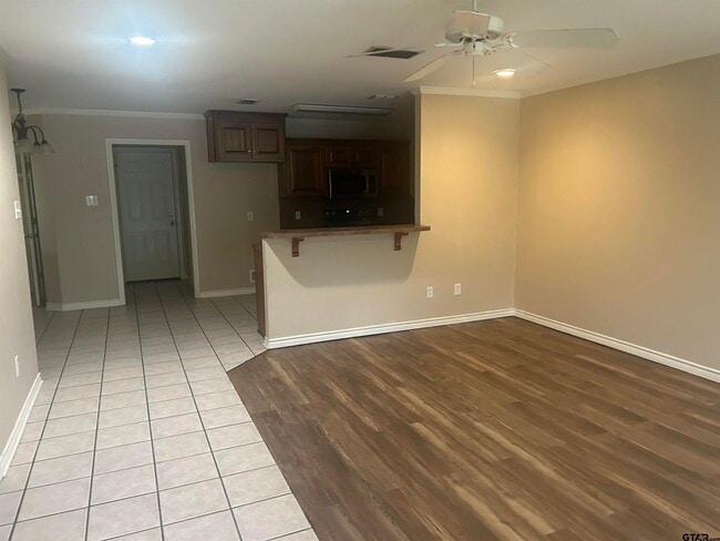 Photo - 8315 Garrett Dr