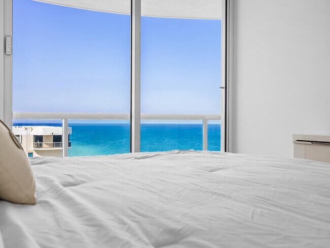 Photo - 6365 Collins Ave Unit 1911