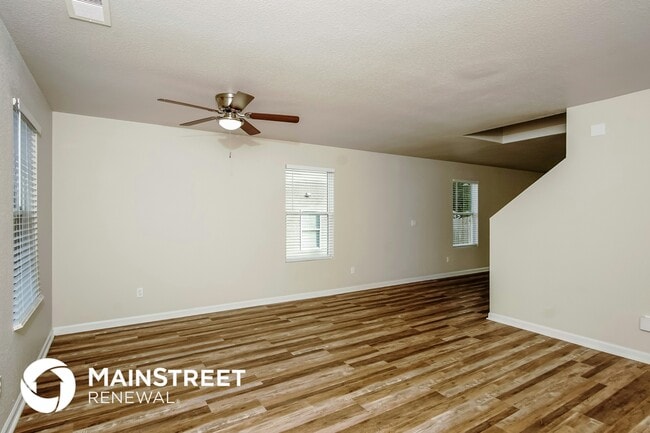 Photo - 202 Valleyside Dr NE