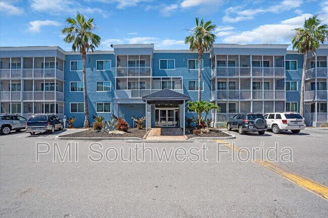 Photo - 2755 Coconut Bay Ln Unidad 3F Rental