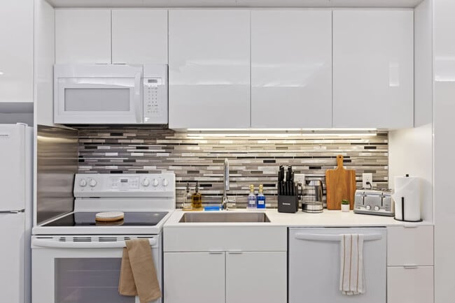 Photo - 12607 Larchmere Blvd Unidad ID1335759P