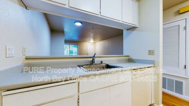 Photo - 1450 E Cotati Ave