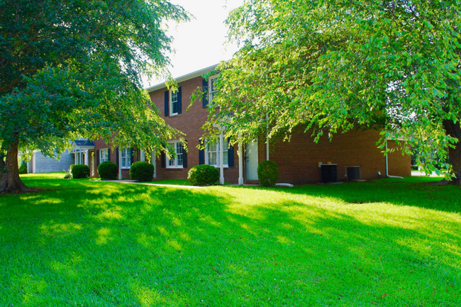 Photo - 3201 Crestwood Dr Townhome