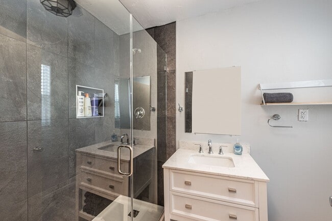 Photo - 3RD STREET COTTAGES - ARTS DISTRICT