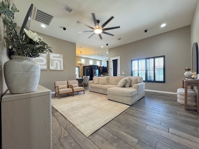 Photo - East El Paso 4bed/2bath Refrig A/C with Gorgeous Backyard!