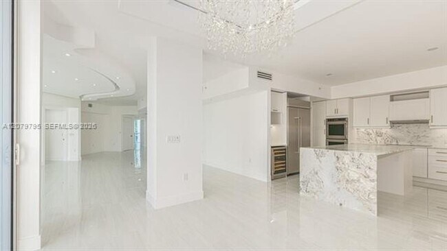 333 Las Olas Way