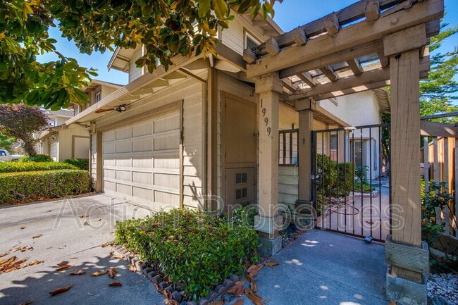 Photo - 1999 Garden Bing Cir