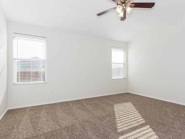 506 Eisenhower Ln