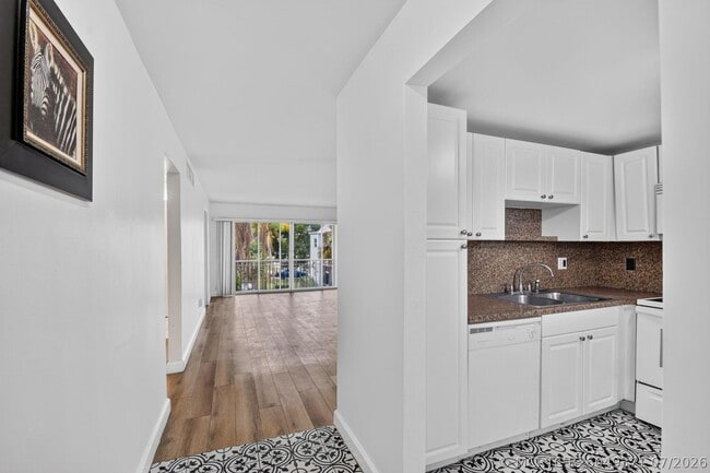 1505 Crescent Cir Unit B24