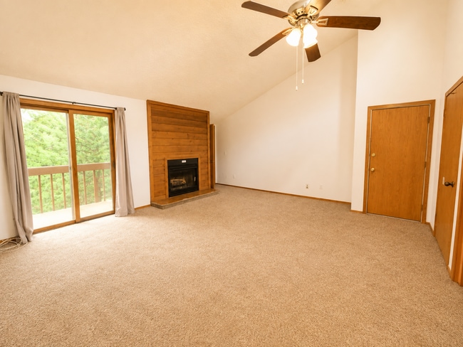 Photo - 2932 Shadow Creek Dr