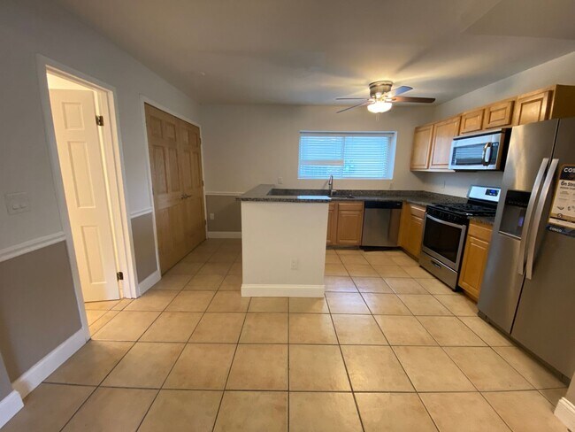 47 E 17th Ave Unit A