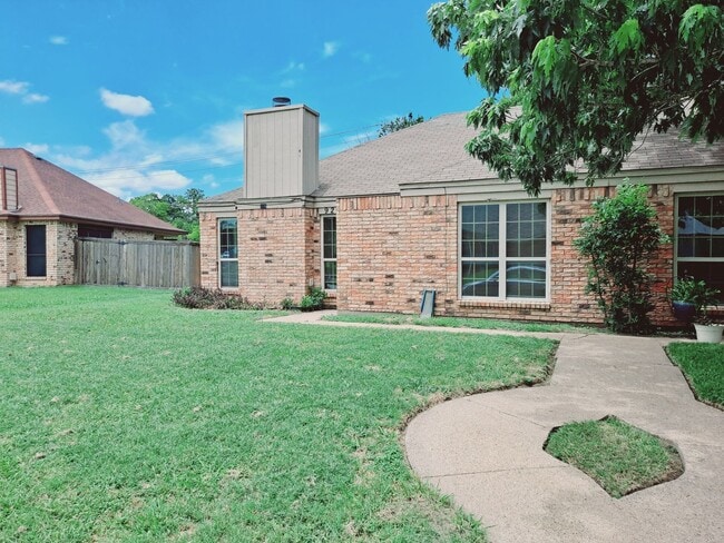 Building Photo - Westover 926-928 Unit 926
