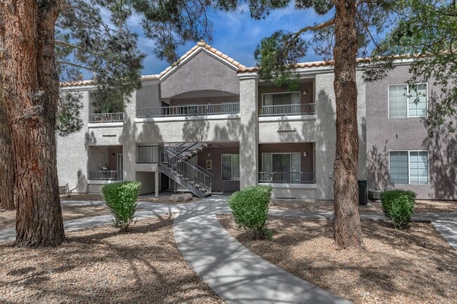 Photo - Flamingo Chateau