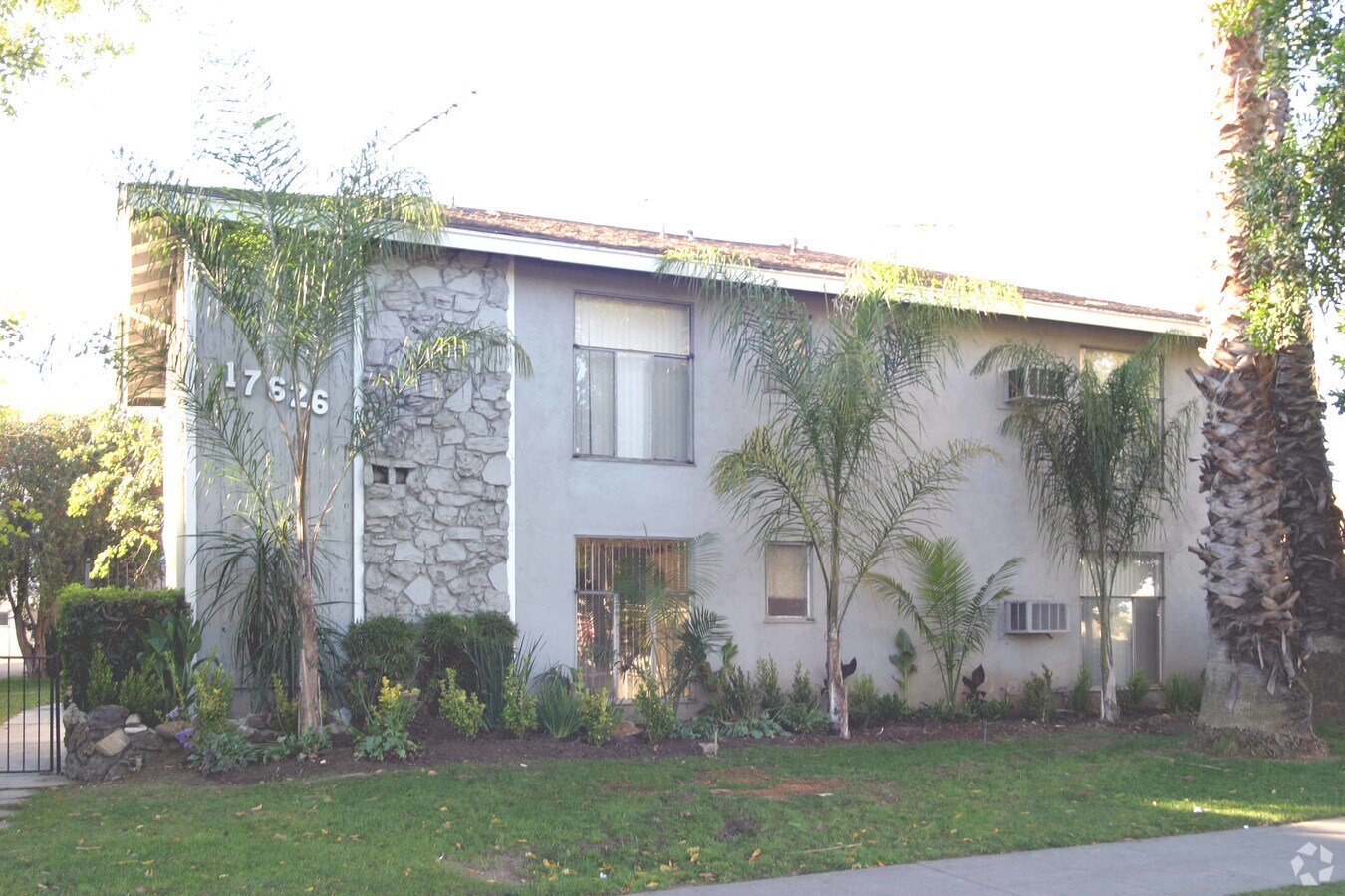 Photo - Encino Apartments