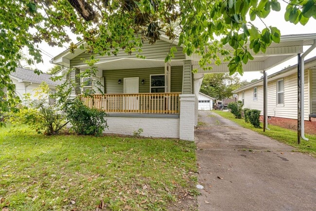 Building Photo - 1213 Tunnel Blvd Rental