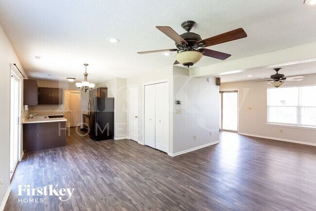 Photo - 18009 Sanibel Cir