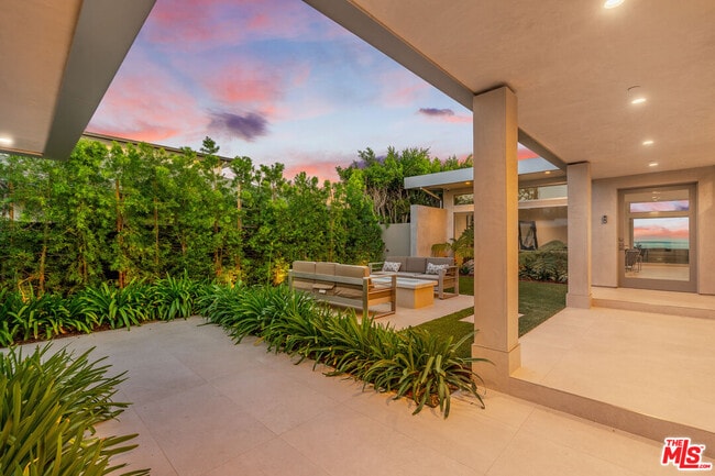 Photo - 2189 Summitridge Dr