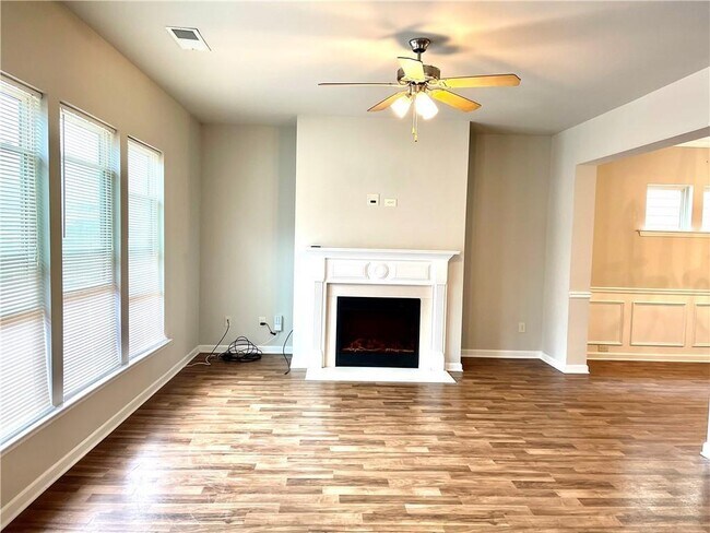 Photo - 458 Hardy Water Dr SE