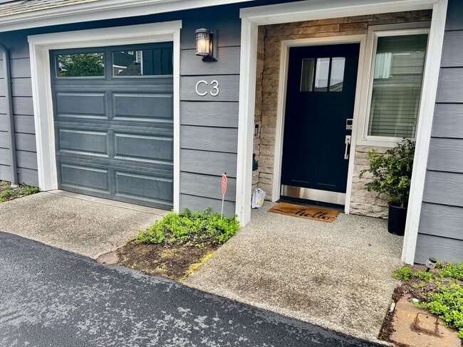 3Bd/2.5Ba Lynnwood Townhouse - 3Bd/2.5Ba Lynnwood Townhouse