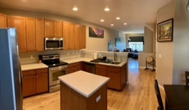 Photo - Downtown Executive Fully Furnished 2 Bed, 4 Bath Townhouse
